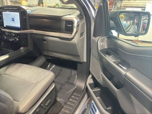 Used 2022 Ford F150 XLT w/ Equipment Group 302A High AWD/4WD image 19