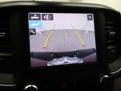 Used 2020 RAM 2500 Big Horn w/ Level 2 Equipment Group AWD/4WD image 22