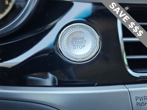 Used 2026 Genesis G70 2.5T image 26