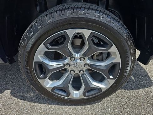 Used 2023 RAM 1500 Limited AWD/4WD image 9