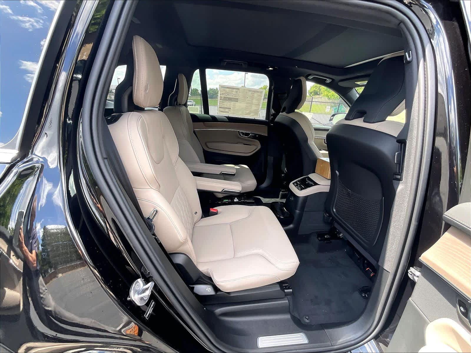 New 2026 Volvo XC90 T8 Plus w/ Protection Package Premier AWD/4WD image 27