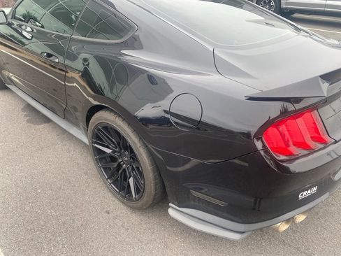 Used 2020 Ford Mustang GT w/ Black Accent Package RWD image 9