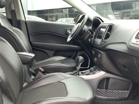 Used 2020 Jeep Compass Latitude AWD/4WD image 33