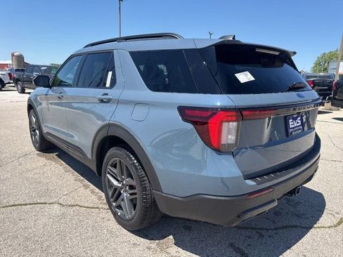 New 2026 Ford Explorer ST-Line AWD/4WD image 7