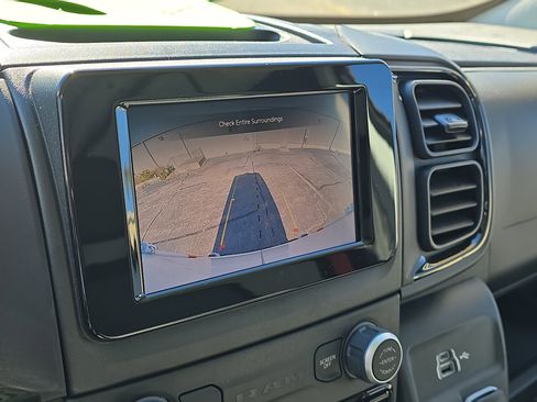 Used 2025 RAM ProMaster 2500 w/ Convenience Group image 18