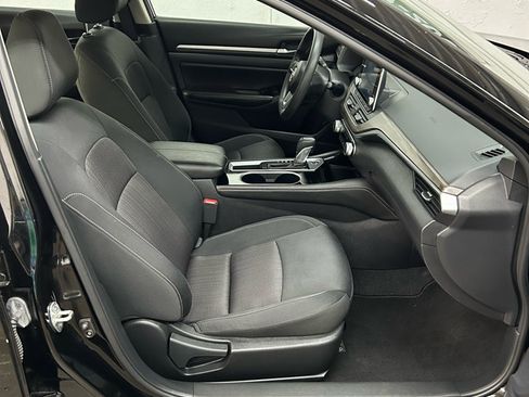 Used 2023 Nissan Altima 2.5 SV image 17