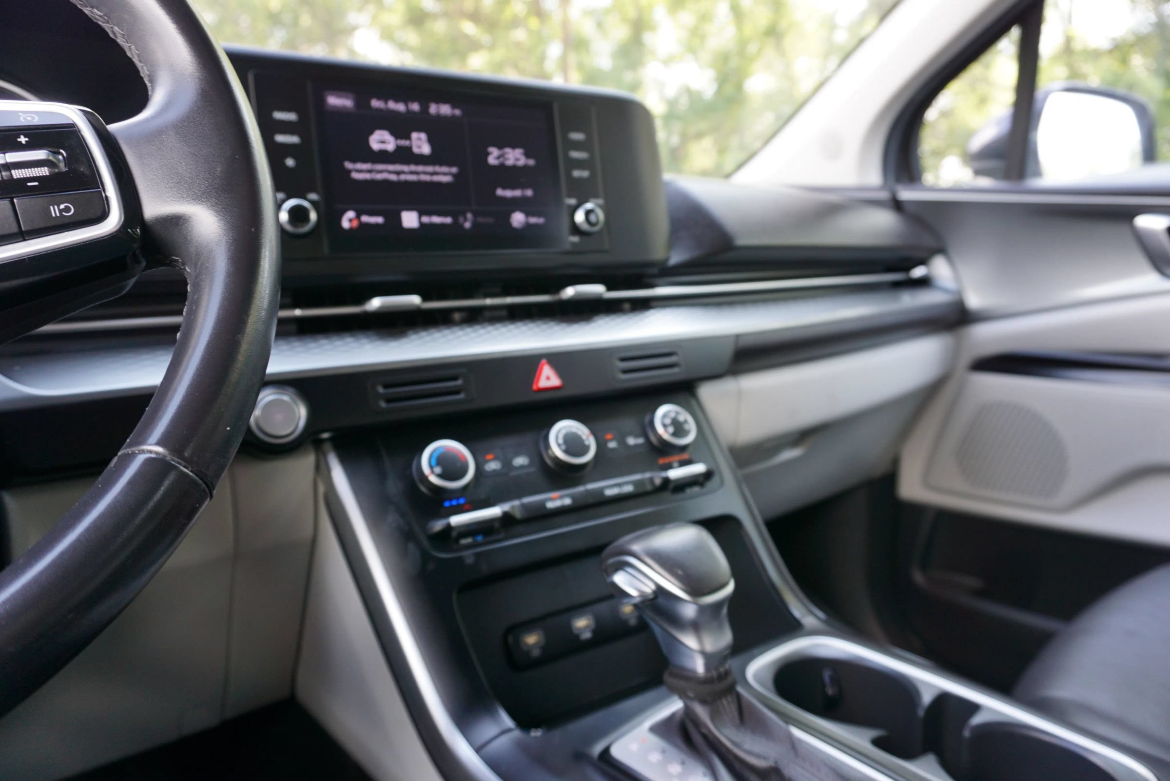 Used 2022 Kia Carnival LX FWD image 38