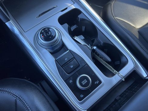 Certified 2024 Ford Explorer Limited w/ Equipment Group 301A image 11