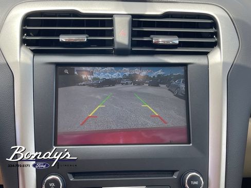 Used 2016 Ford Fusion SE w/ Equipment Group 202A FWD image 6