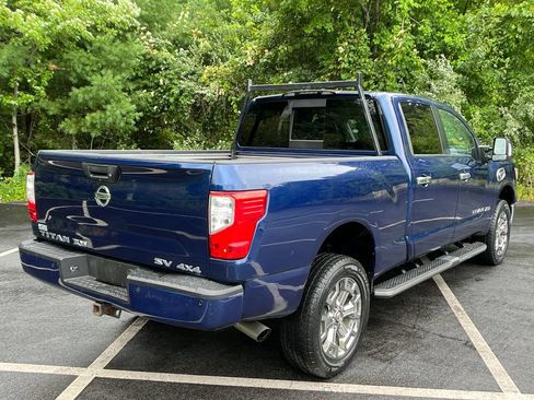 Used 2018 Nissan Titan SV w/ SV Convenience Package AWD/4WD image 5