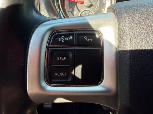 Used 2014 Dodge Grand Caravan SXT w/ UConnect Hands-Free Group FWD image 20