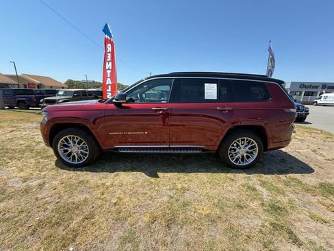 Used 2025 Jeep Grand Cherokee L Summit w/ Rear Seat Video Group I AWD/4WD image 3