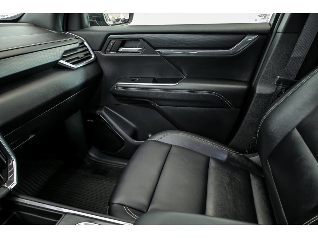 Used 2024 GMC Acadia Elevation w/ Luxury Package AWD/4WD image 23
