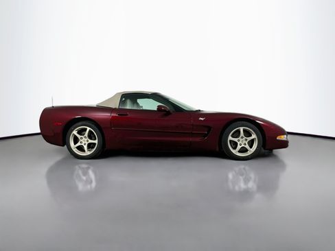 Used 2003 Chevrolet Corvette Convertible w/ Preferred Equipment Group1 RWD image 8