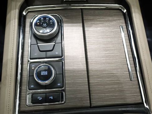 Used 2024 Ford Expedition Max Limited image 26