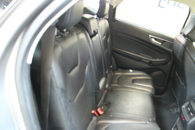 Used 2022 Ford Edge Titanium w/ Equipment Group 301A AWD/4WD image 9