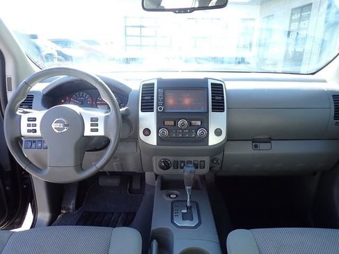 Used 2020 Nissan Frontier SV w/ Midnight Edition Floor Mats image 16