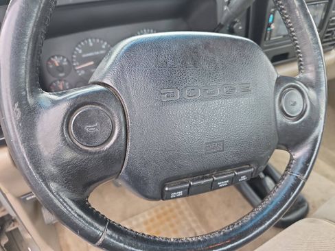 Used 1996 Dodge Ram 1500 Truck 4x4 Regular Cab image 12