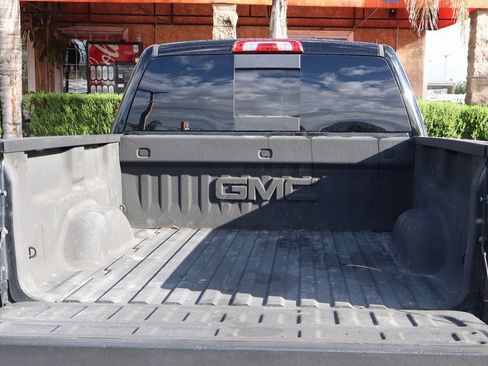 Used 2018 GMC Sierra 1500 SLT AWD/4WD image 8