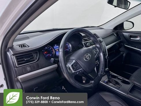 Used 2015 Toyota Camry SE image 9