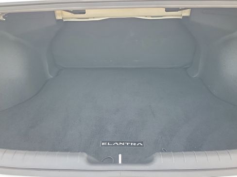 Certified 2025 Hyundai Elantra Sport image 8