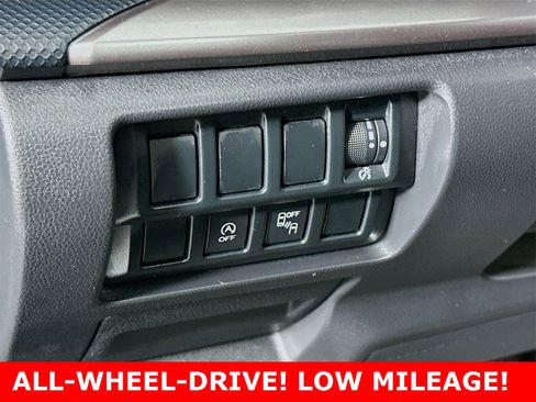 Used 2020 Subaru Forester Premium image 28