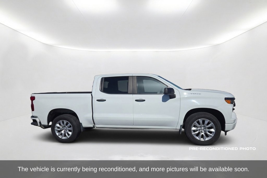 Used 2022 Chevrolet Silverado 1500 Custom RWD image 4