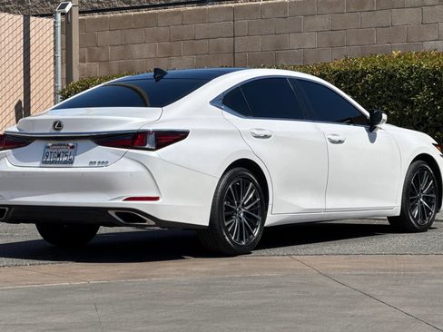 Used 2025 Lexus ES 350 w/ Premium Package FWD image 4