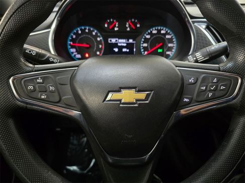 Used 2020 Chevrolet Malibu LT image 23
