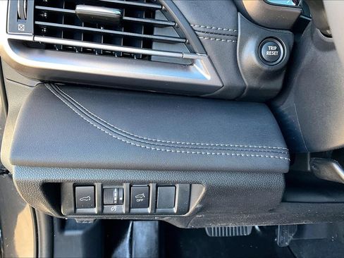 Used 2025 Subaru Outback Touring XT image 32