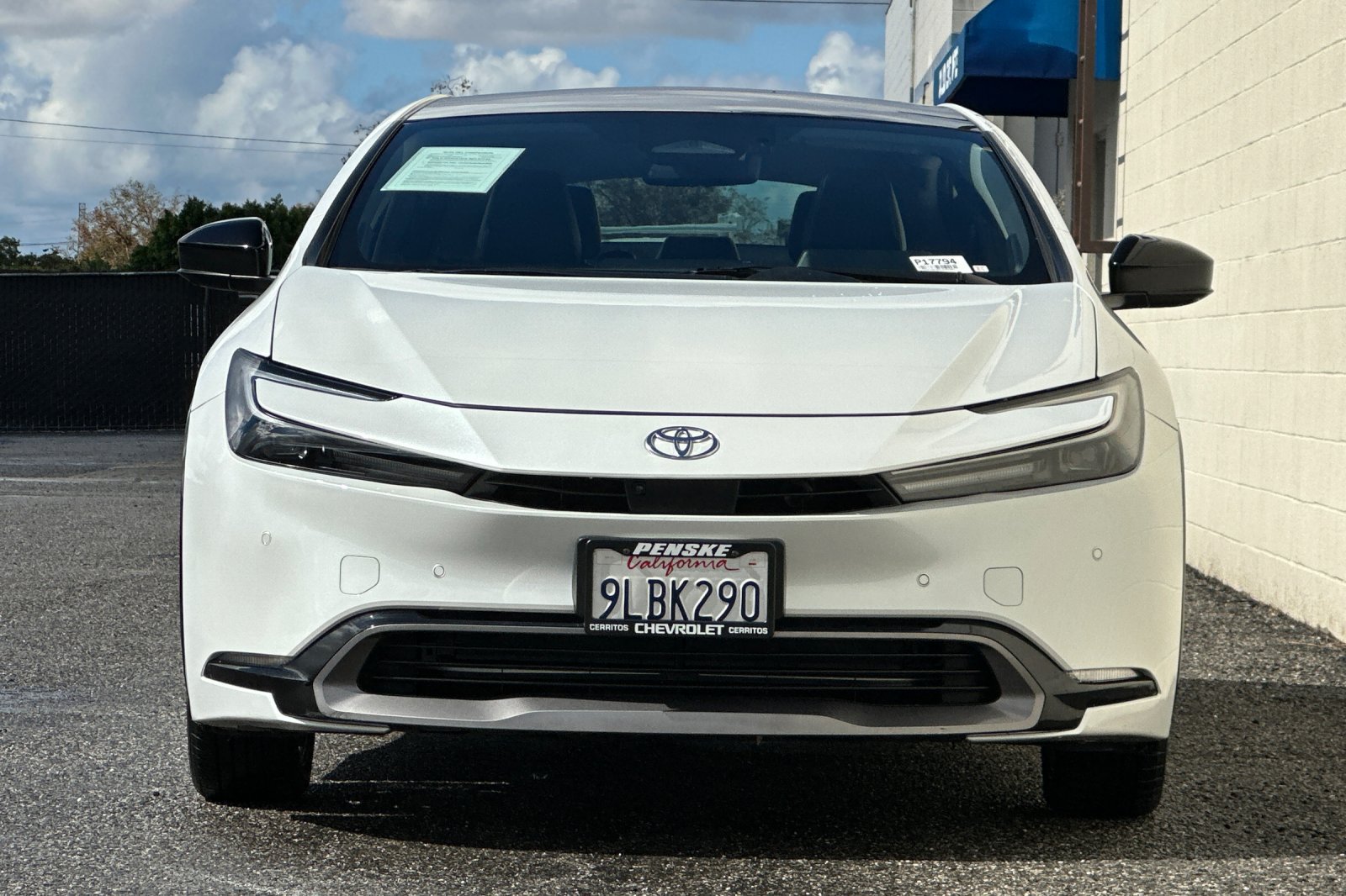 Used 2024 Toyota Prius Limited w/ Limited Premium Package FWD image 9