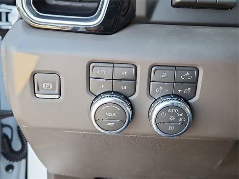 New 2026 GMC Sierra 1500 Denali w/ Technology Package image 17