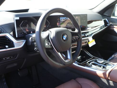 Certified 2026 BMW X5 sDrive40i w/ Climate Comfort Package RWD image 14