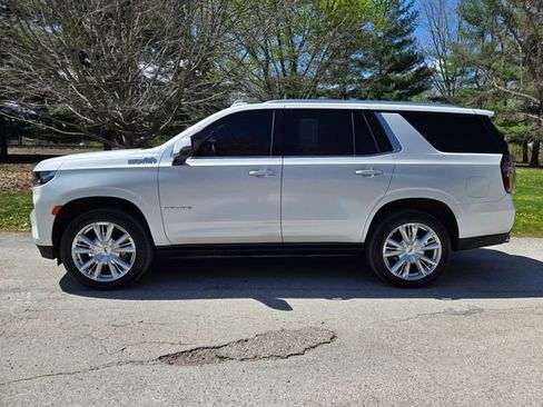 Used 2023 Chevrolet Tahoe High Country AWD/4WD image 2