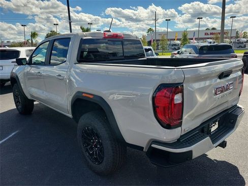 New 2026 GMC Canyon Elevation w/ Convenience Package image 4