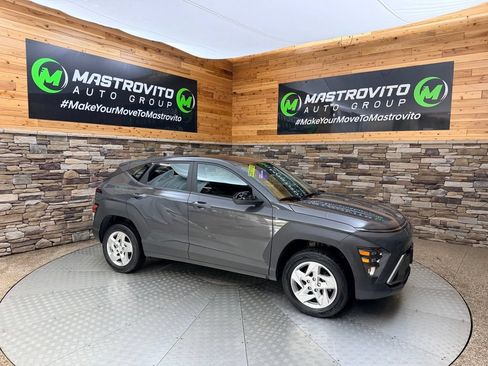 Used 2024 Hyundai Kona SE AWD/4WD image 9