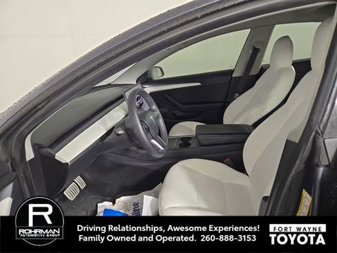 Used 2022 Tesla Model 3 Performance image 11