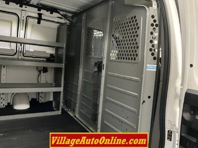 Used 2017 Chevrolet Express 2500 RWD image 31