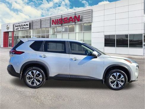 Certified 2023 Nissan Rogue SV image 7