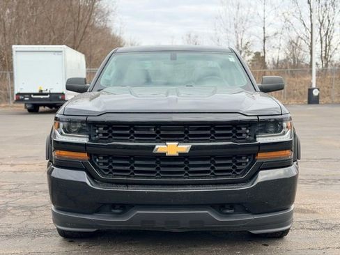 Used 2017 Chevrolet Silverado 1500 Custom w/ Custom Convenience Package image 3