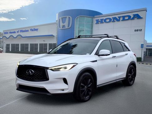 Used 2019 INFINITI QX50 Essential w/ Premium Heat Package FWD image 1