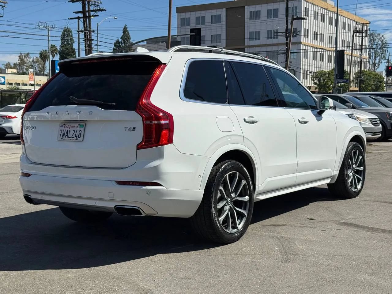 Used 2017 Volvo XC90 T6 Momentum w/ Vision Package AWD/4WD image 26