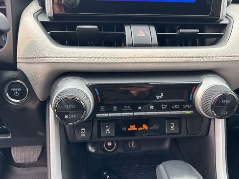 Used 2025 Toyota RAV4 XLE w/ Convenience Package image 19