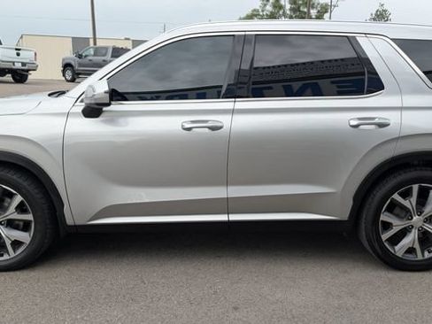 Used 2021 Hyundai Palisade SEL w/ Premium Package AWD/4WD image 12