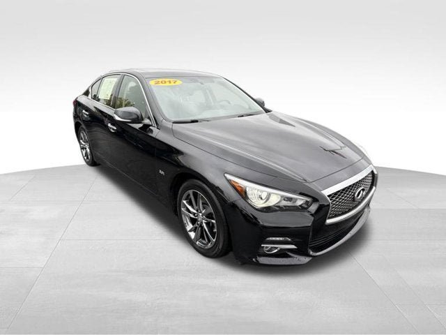 Used 2017 INFINITI Q50 Signature Edition w/ All Weather Package (L93) AWD/4WD image 3