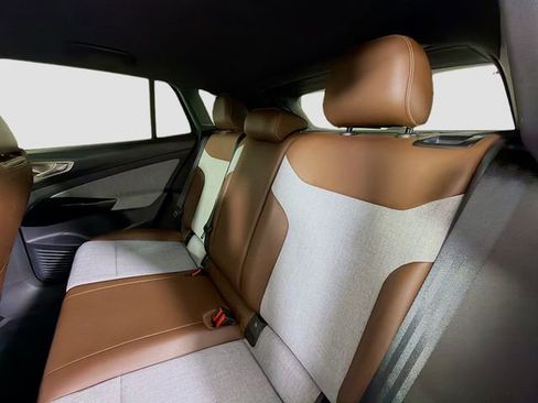 Used 2023 Volkswagen ID.4 Pro image 22