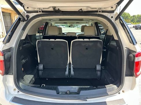 Used 2018 Ford Explorer Platinum AWD/4WD image 24