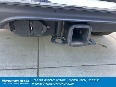 Used 2021 Chrysler Pacifica Touring-L w/ Uconnect Theater Family Group FWD image 34