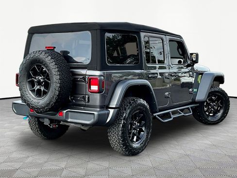 Used 2024 Jeep Wrangler Unlimited AWD/4WD image 6