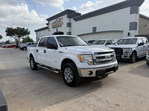 Used 2014 Ford F150 XLT w/ XLT Chrome Package AWD/4WD image 2